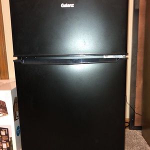 Mini fridge/freezer
